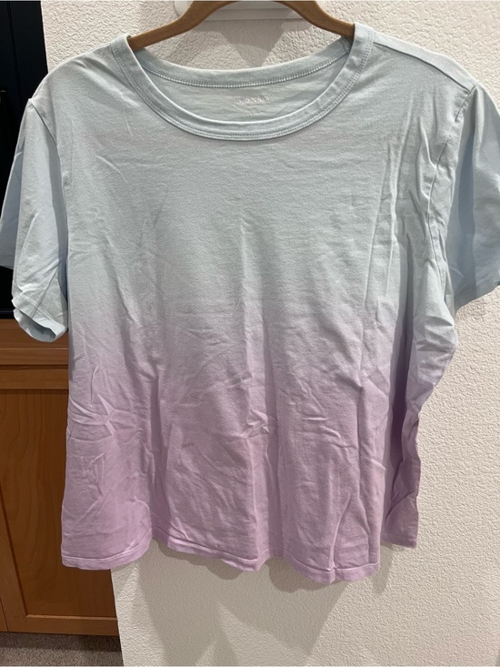 Old Navy Tops - Old Navy Pastel Ombre Tee in Light Blue to Lavender XL
